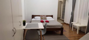 Center Cozy Studio